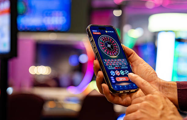 Live dealer at gengtoto com Lightning Baccarat table with multi-camera setup